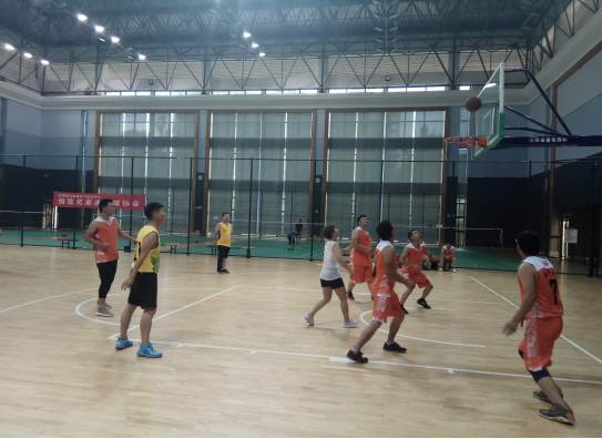 盛翔监理篮球队与安宁蓝焰燃气有限公司举行篮球友谊赛
