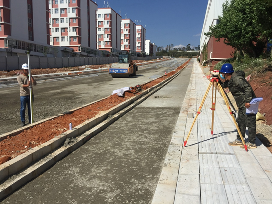 我公司监理的安宁市城市基础设施PPP项目（一期）第一个道路项目沥青路面完工